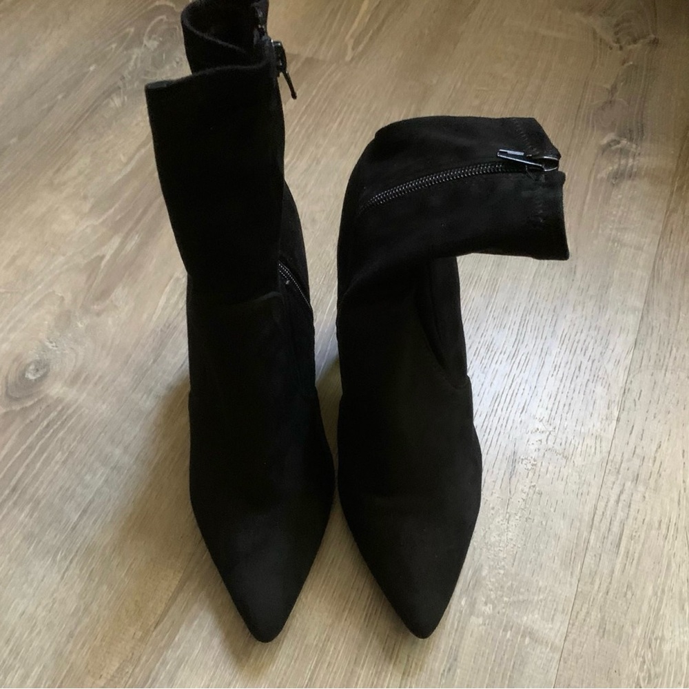 Shoe Dazzle Elegant Black Ankle Boots